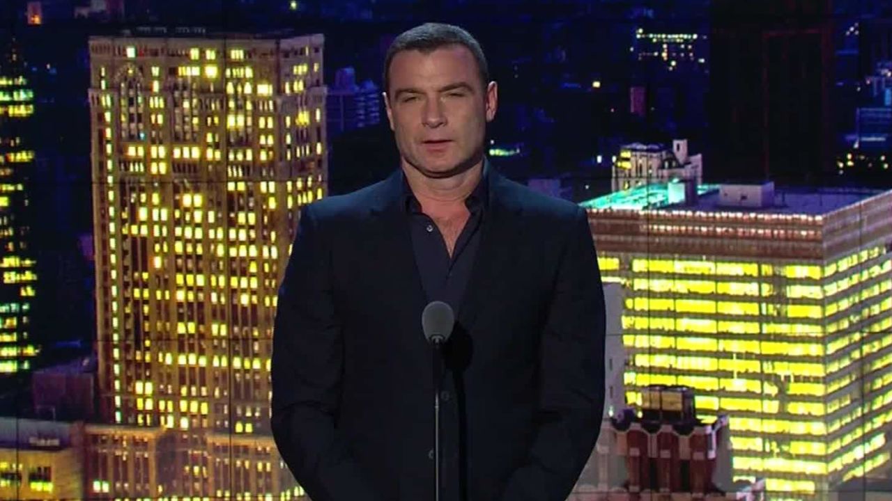 cnn heroes umra omar tribute show pkg_00042328.jpg