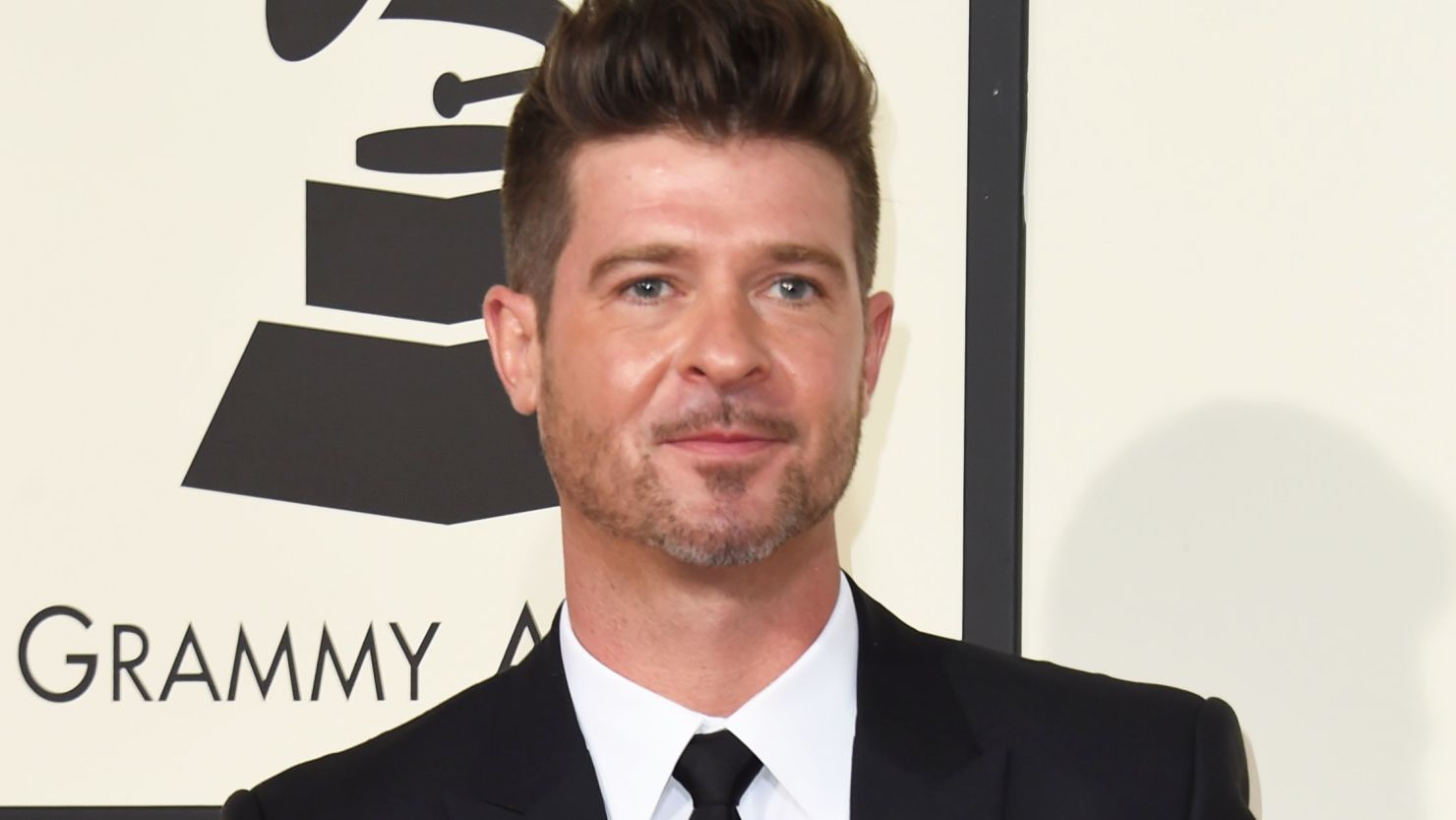 Robin Thicke’s Emotional Tribute To Father Alan Thicke Cnn
