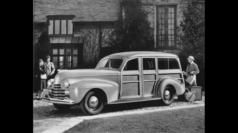 The automatic gearbox as we know it appeared in mass-market form in 1940, on this Oldsmobile.