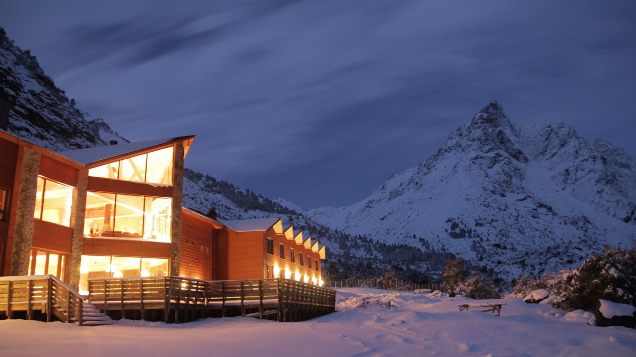 Puma Lodge: Hot with heli-skiers. 