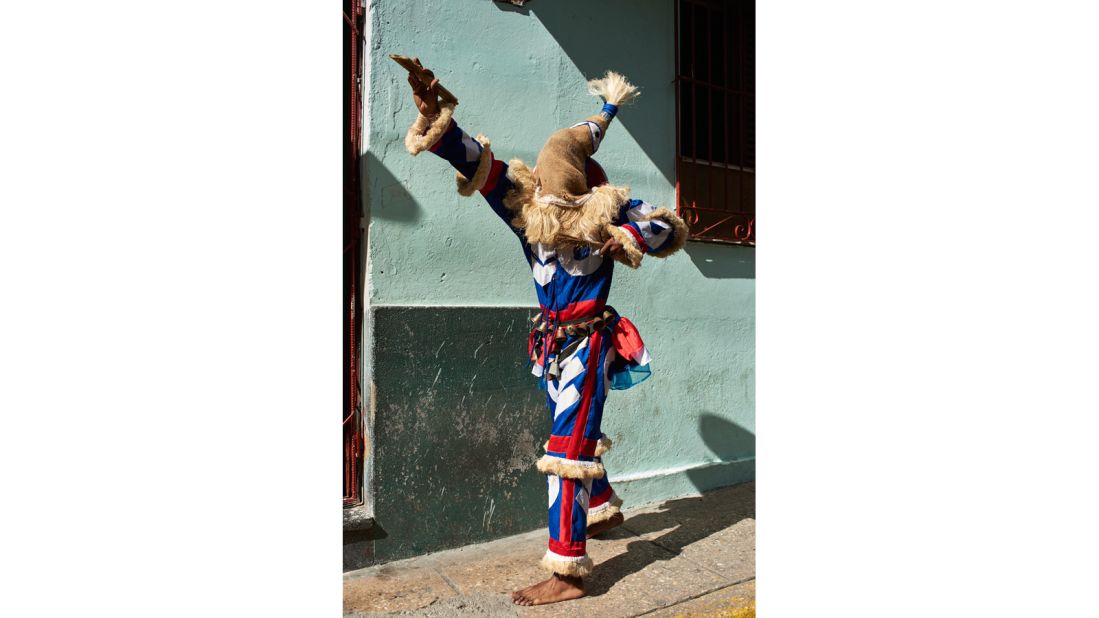 "Ireme" refers to a masked dancer who is part of the Afro-Cuban Abakuá men's society. This Ireme is from Los Componedores de Batea in Havana. 