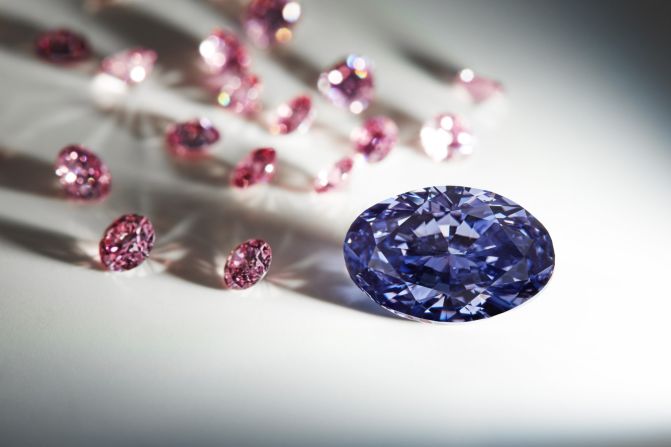 <a href="http://www.nhm.org/site/explore-exhibits/special-exhibits/diamonds#" target="_blank" target="_blank">"Diamonds: Rare Brilliance,"</a> a new exhibition at the Natural History Museum of Los Angeles County, highlights four beautiful stones, including the Argyle Violet, owned by <a href="http://www.ljwestdiamonds.com/" target="_blank" target="_blank">L.J. West Diamonds Inc.</a> of New York. 