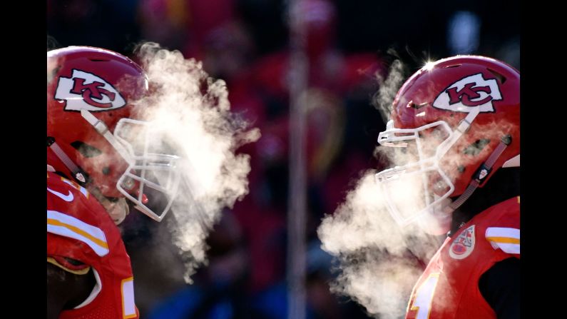The temperature at kickoff was 1 degree Fahrenheit as the Kansas City Chiefs hosted the Tennessee Titans on Sunday, December 18.