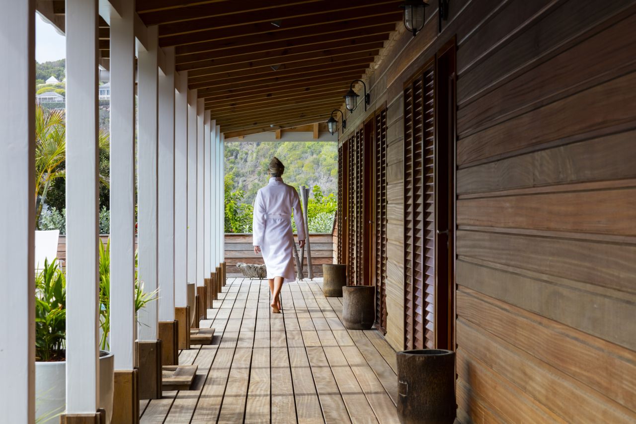 Boutique resort Le Guanahani offers a restorative Spa by Clarins.