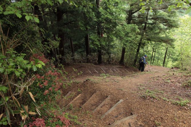 Though there are a few steep sections, the trail is relatively easy to hike. 