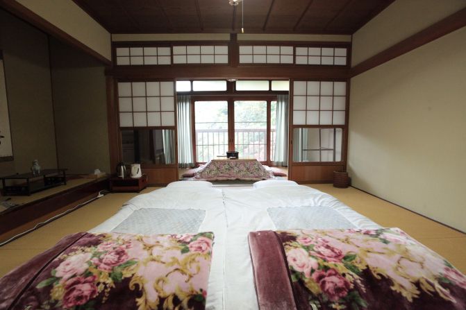The temples' private Japanese-style guest rooms vary in price according to size and views. All rooms feature comfortable futon beds, which are rolled out at night onto tatami floors. 