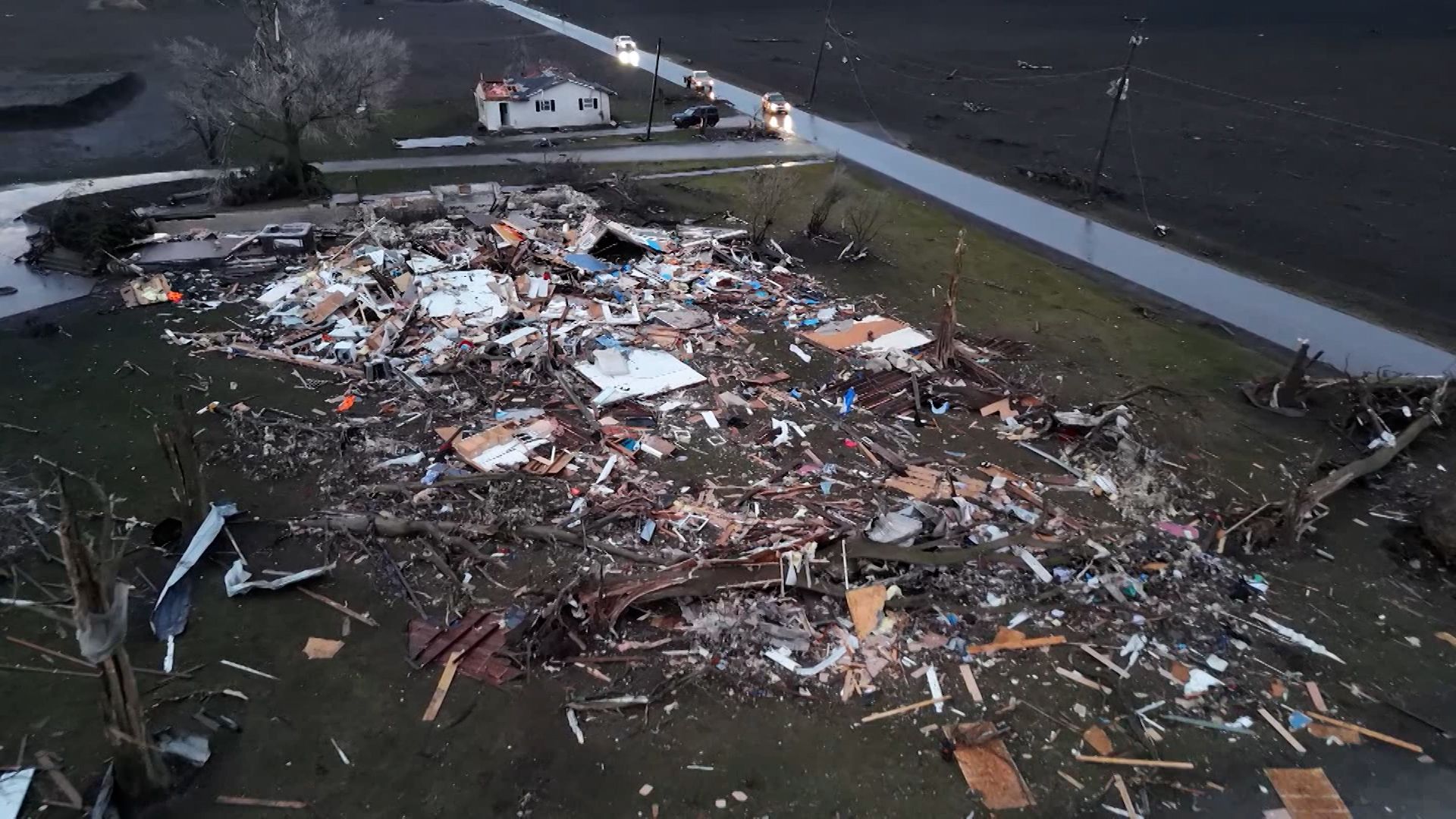 Major damage after tornado rips through Kankakee, Illinois