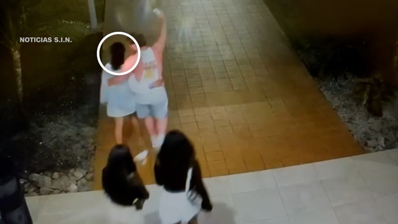 Властите в Доминиканската република са конфискували паспорта на мъжа който