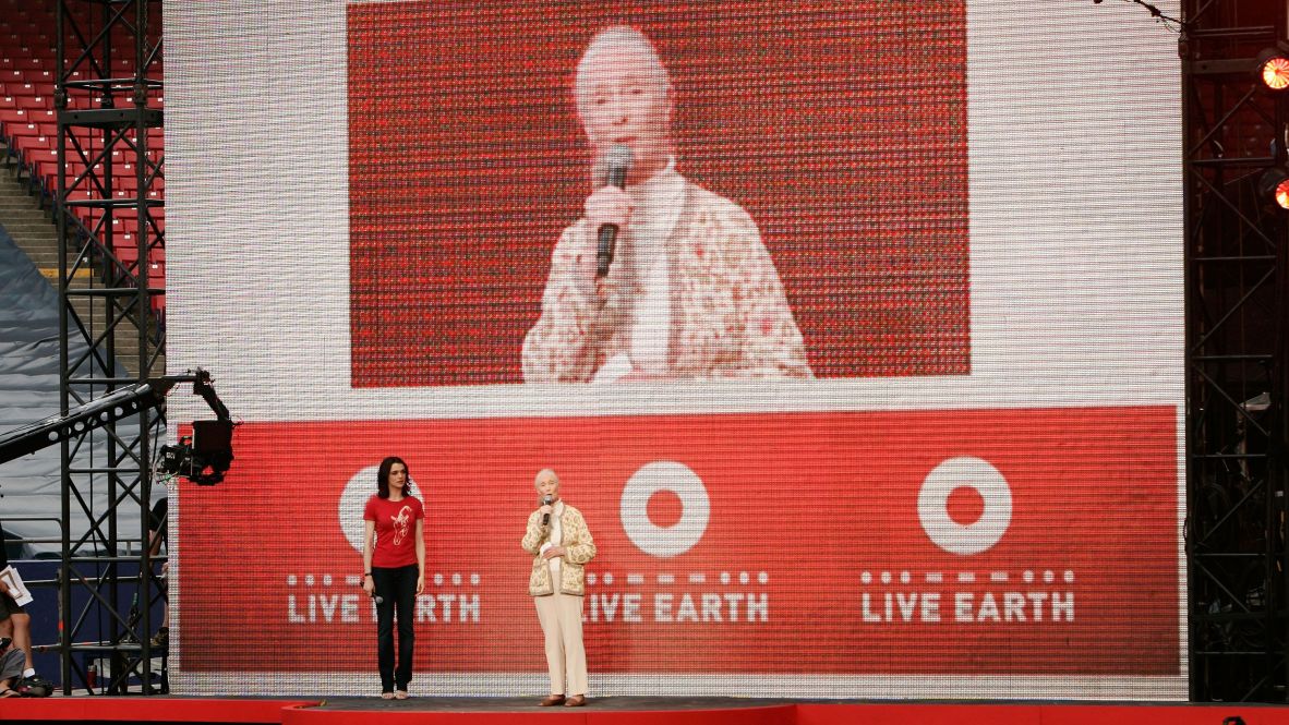 Goodall and actress Rachel Weisz attend a Live Earth event in East Rutherford, New Jersey, in 2007.