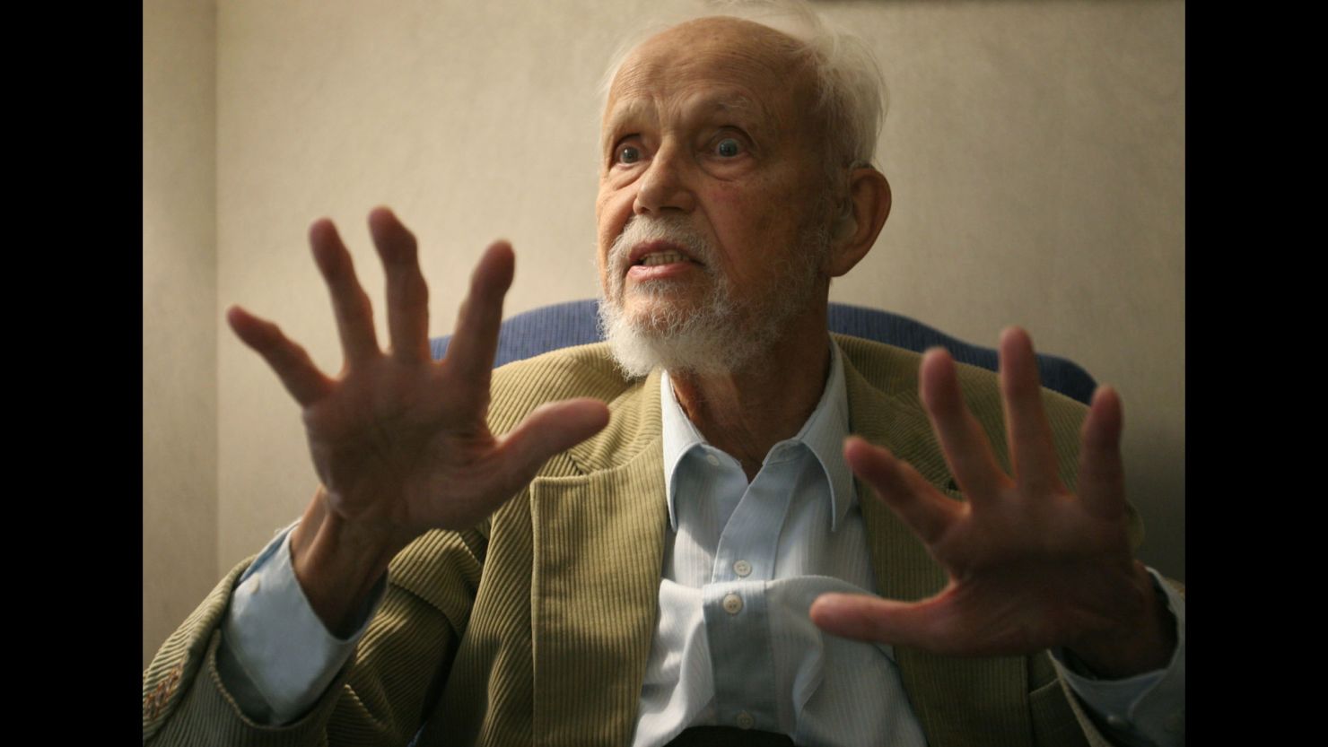 Huston Smith in 2005; the author of "The World's Religions" died December 30 at 97.