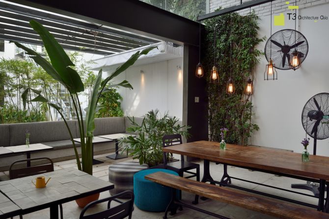 KOKOIS Concept Store bring lots of plant life inside to keep things feeling cool and fresh.