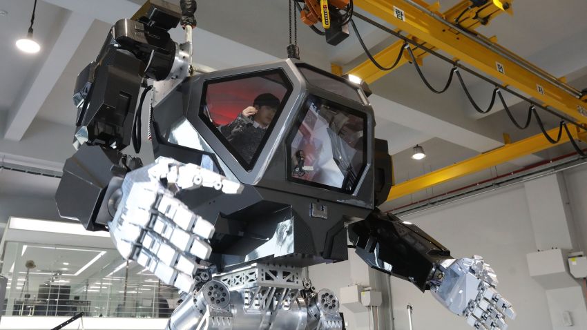 GUNPO, SOUTH KOREA - DECEMBER 27:  Testing South Korea's manned walking robot "Method-2" projects by Korea Future Technology on December 27, 2016 in Gunpo, South Korea. Seoul-based robotics company Korea Future Technology has built a robot named Method-2, which can be controlled by a human pilot by using arm gestures.  (Photo by Chung Sung-Jun/Getty Images)