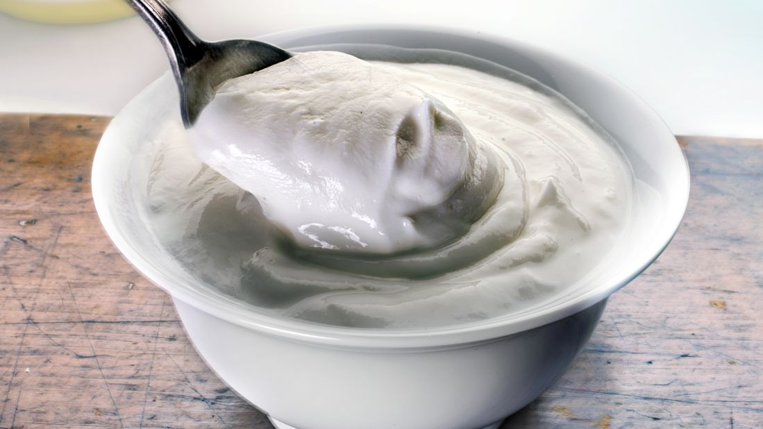 A Greek yogurt with no added sugar makes for a filling protein- and calcium-rich snack. But sweetened yogurts with flavorings or fruit purees have less protein and are more like dessert, with up to 8 teaspoons of sugar.