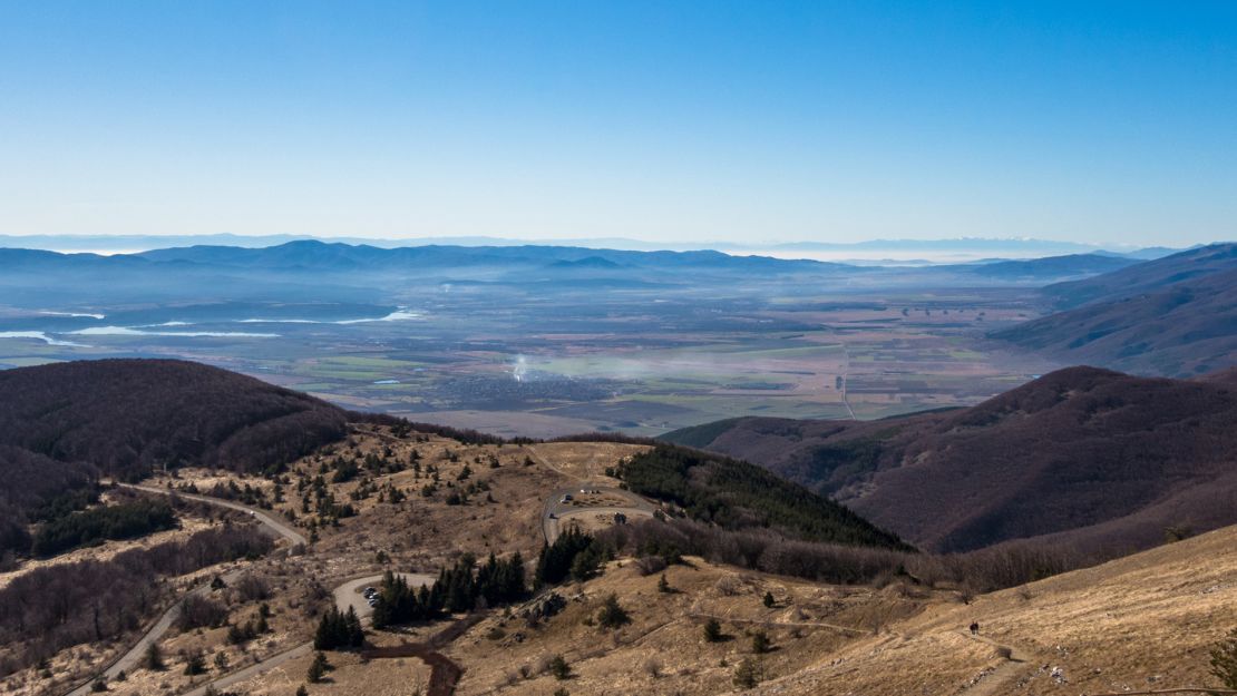 Offering views of the Balkan Mountains, the location of the monument was chosen because of its historical significance.