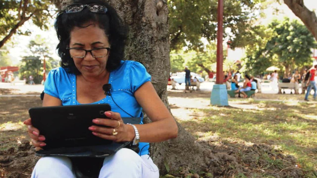 cuba wifi parks ec orig_00003818.jpg