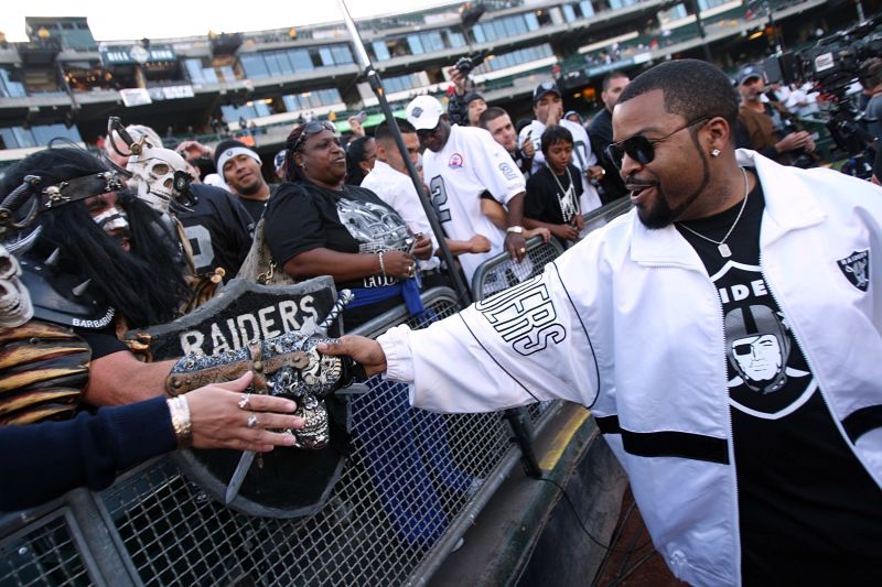 Ice Cube loves the Oakland Raiders