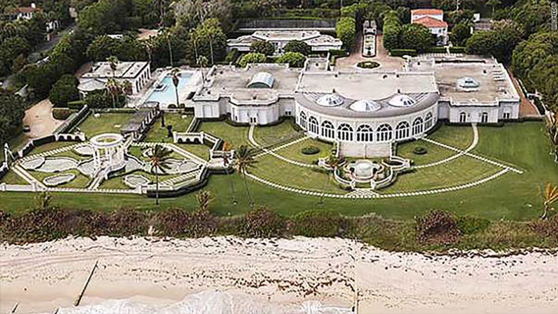 Trump mansion Florida 1