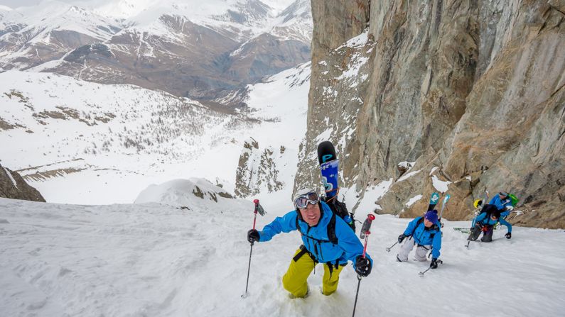 <strong>Free skiing paradise: </strong>La Grave is a mountainscape of glaciers, cliffs, crevasses, couloirs and forests -- and a dream for free skiers when the conditions are right.