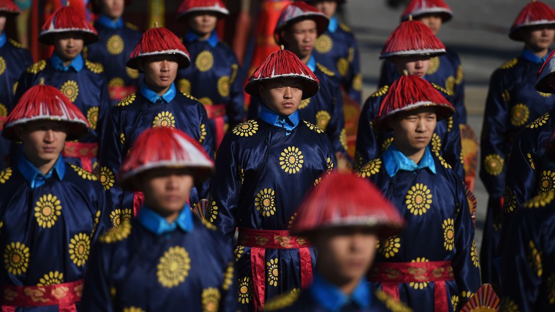 <strong>Ditan Park, Beijing: </strong>More than 100 performers will dress as Qing emperor and imperial guards to take part in a reenactment of an ancient ceremony at the Temple of the Earth in Ditan Park in Beijing during Spring Festival.