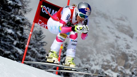 Vonn competing in Cortina D'Ampezzo in 2015.