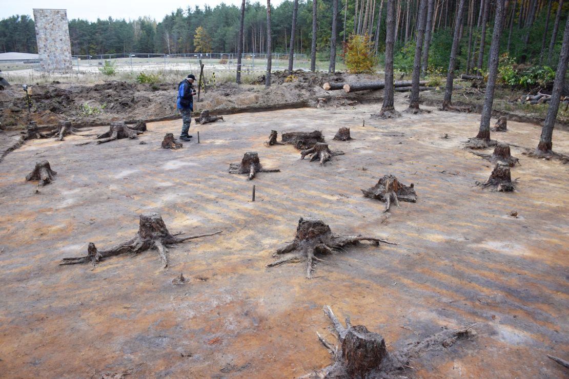 The excavations at Sobibór uncovered signs of mechanical equipment used by the Nazis to dismantle the camp.
