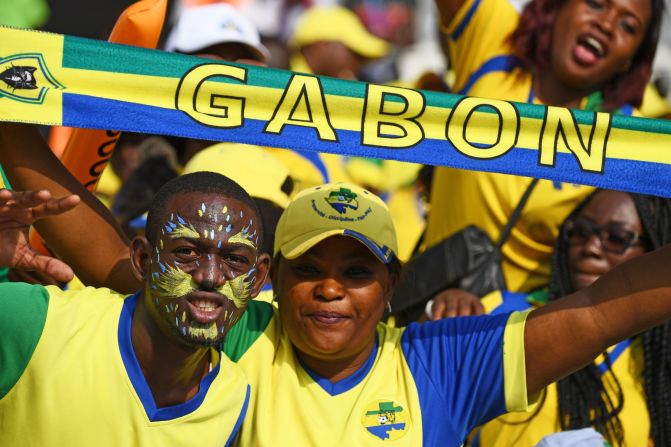 In the early game, Gabon supporters arrived at the Stade de l'Amitie in Libreville hoping the Panthers could avenge Saturday's disappointing 1-1 draw against Guinea Bissau.  