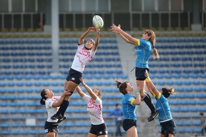 "That means the jumpers have to have good power off the floor and good standing jump availability up into the air. The hookers have to very much work on the accuracy of their throw in as well." Pictured is a lineout in an Asian zone Olympic qualification match between Japan and Kazakhstan in 2015.