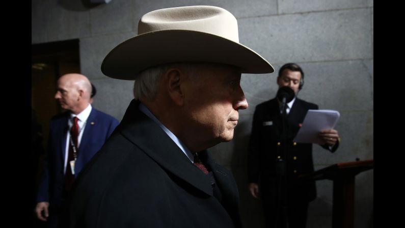 Former Vice President Dick Cheney arrives for the inauguration.