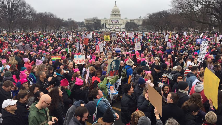 Demonstrators protest on the National Mall in Washington, DC, for the Women's march on January 21, 2017.
Hundreds of thousands of protesters spearheaded by women's rights groups demonstrated across the US to send a defiant message to US President Donald Trump. / AFP / Andrew CABALLERO-REYNOLDS        (Photo credit should read ANDREW CABALLERO-REYNOLDS/AFP/Getty Images)
