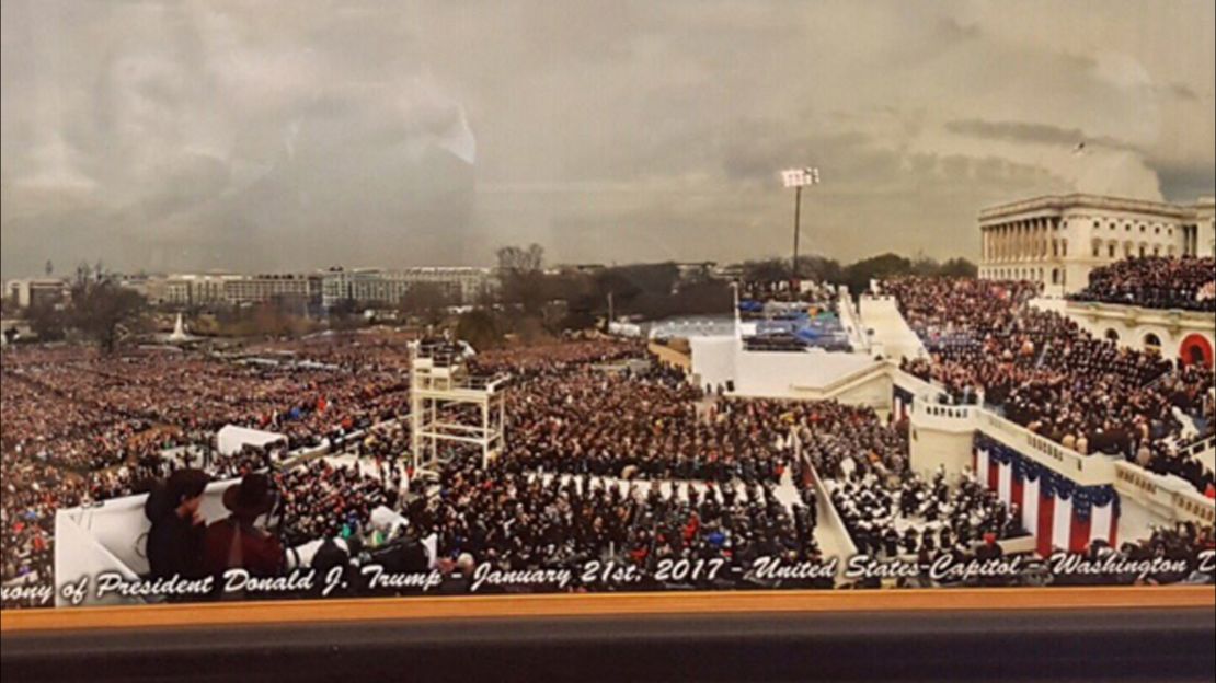 trump inauguration photo mistake zoomed in