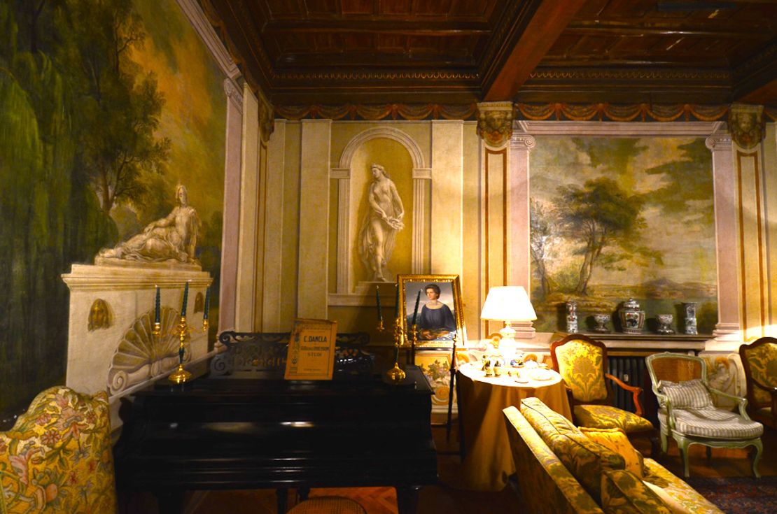 Marquis Corso Patrizi Montoro offers personally guided tours of his sumptuous Roman palazzo.