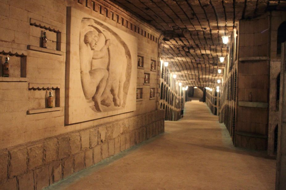 In 2005, Guinness World Records named Milestii Mici the largest wine collection in the world, with over 2 million bottles. The cellar's tunnels stretch across 120 miles, although only 34 tunnels are currently in use.