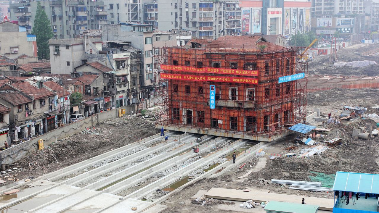 The three-story Hankou Yiyong Fire Association building underwent a monolithic move in 2016, sliding across a set of rails.