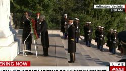 UK Prime Minister visits tomb of unknown solider_00000720.jpg