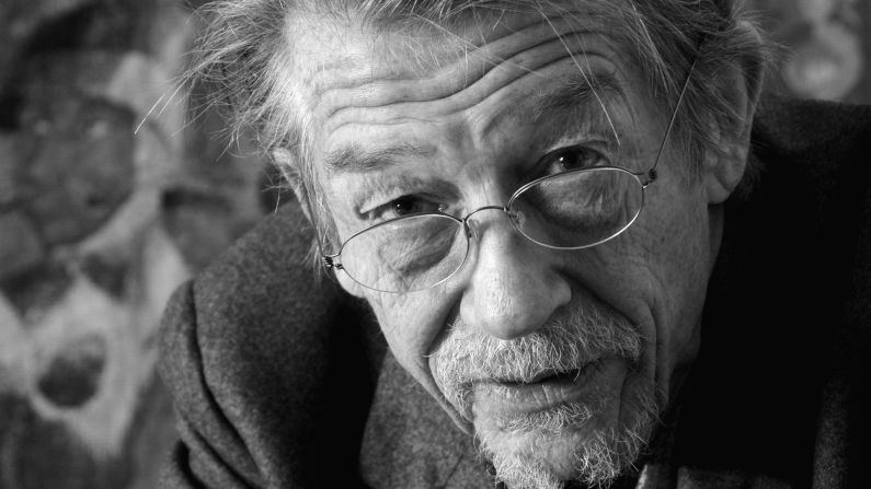 <a href="index.php?page=&url=http%3A%2F%2Fwww.cnn.com%2F2017%2F01%2F27%2Fentertainment%2Fjohn-hurt-obit%2F" target="_blank">John Hurt</a>, the British actor who garnered Oscar nominations for his roles in "Midnight Express" and "The Elephant Man," died January 27, his publicist said. He was 77.
