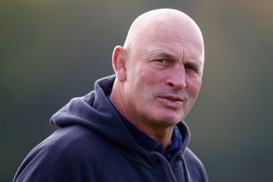 The New Zealander is returning to France in June, as the Scottish Rugby Union decided not to renew his three-year contract. He will be replaced by former Scotland international Gregor Townsend, who has impressed with club side Glasgow Warriors. 