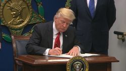 trump refugee ban signing