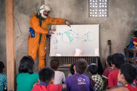 The Everyday Astronaut visited Myanmar in 2015, where he had the chance to teach children about space for two weeks.