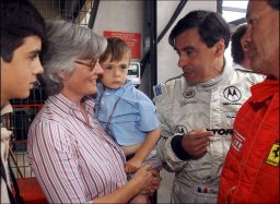 Fillon competes in the 2004 Le Mans Classic. His family cheers him on.