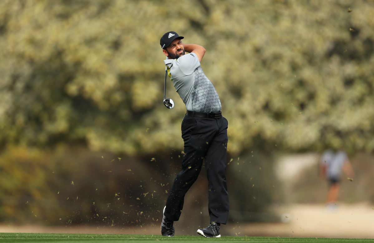 Spain's Sergio Garcia was the early tournament leader with a seven-under 65, one shot better South Africa's George Coetzee and Felipe Aguilar from Chile. 