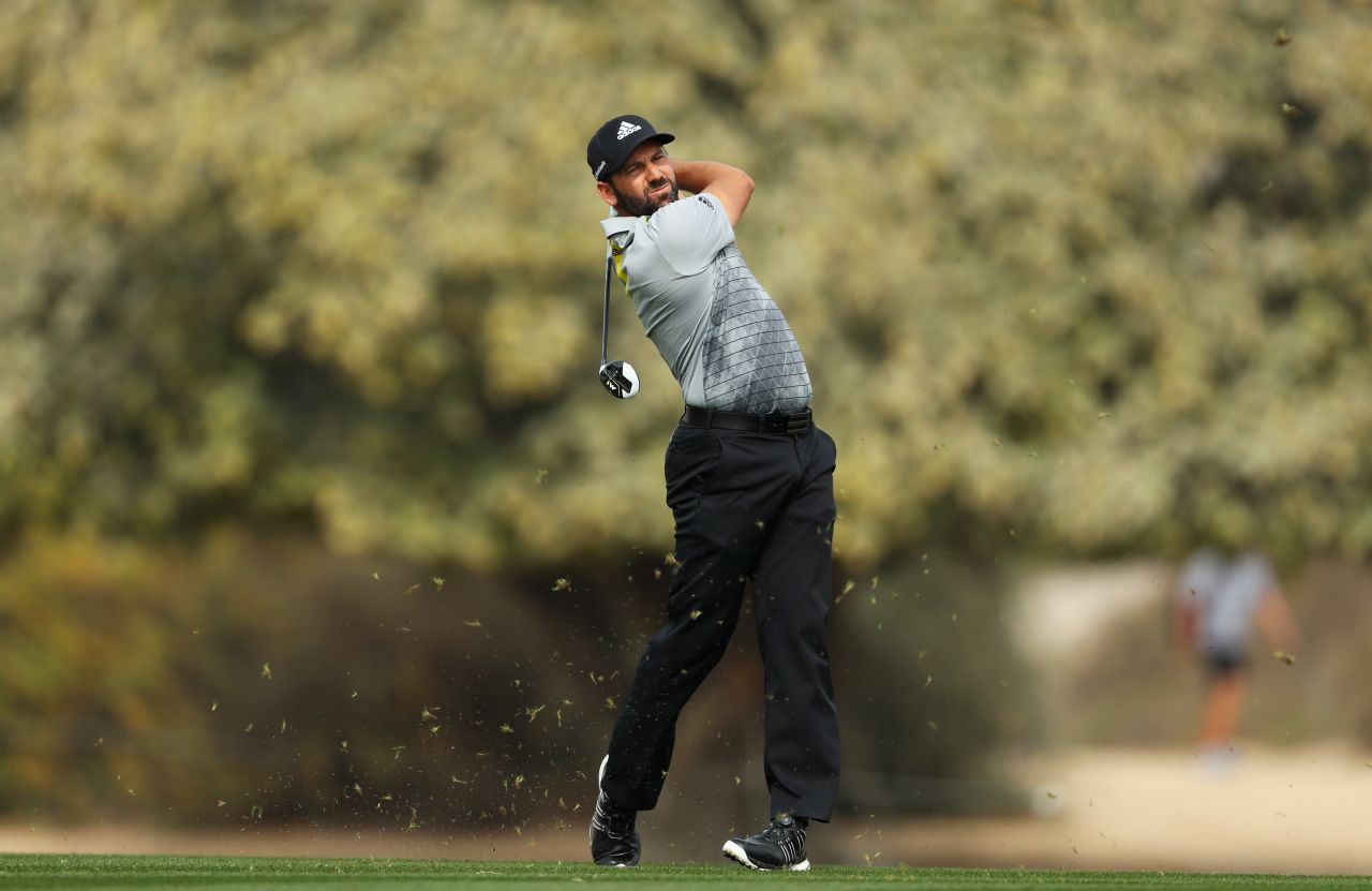 Spain's Sergio Garcia was the early tournament leader with a seven-under 65, one shot better South Africa's George Coetzee and Felipe Aguilar from Chile. 