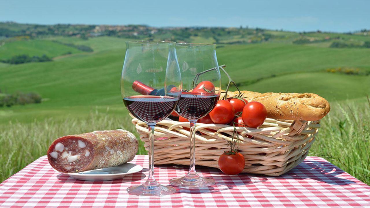 A romantic -- and organic -- Valentine's Day meal completed with views of the rolling hills of Abruzzo.