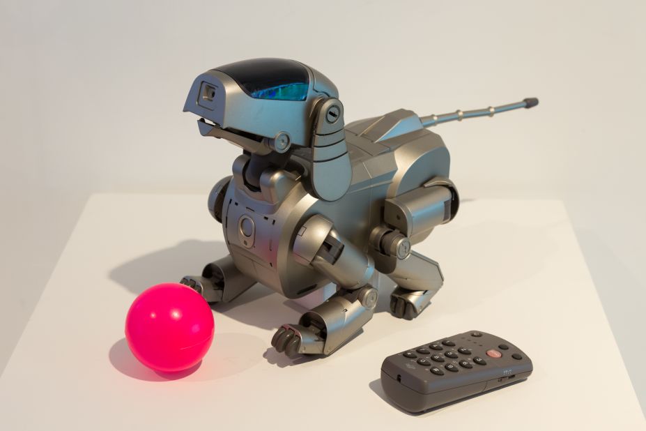 AIBO Entertainment robot, model ERS-110 -- Sony. 