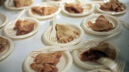 SIOUX CITY, IA - DECEMBER 3:  Apple pie at a campaign event by Democratic presidential candidate Hillary Clinton, December 3, 2007 in Sioux City, Iowa. Iowa will hold the nation's first presidential Caucus on January 3, 2008. (Photo by Eric Thayer/Getty Images)