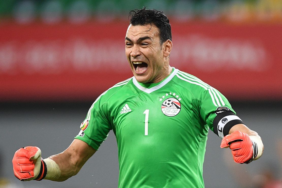 El-Hadary celebrates after Egypt beats Ghana to reach the quarterfinals in Gabon.  