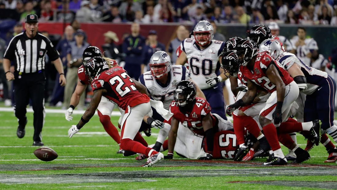 Alford recovers a second-quarter fumble by Blount. The turnover led to Freeman's touchdown.