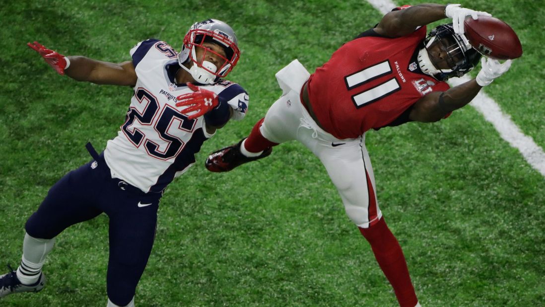 Atlanta wide receiver Julio Jones stretches for a sideline catch in the fourth quarter. It put the Falcons in field-goal position with a chance to maybe put the game out of reach. But a sack and a holding penalty pushed them back toward midfield and they had to punt.