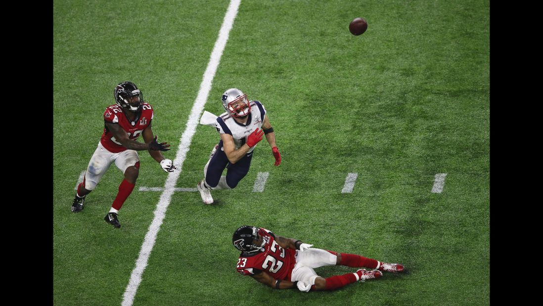 New England wide receiver Julian Edelman, center, made a spectacular catch late in the fourth quarter of <a href="http://www.cnn.com/2017/02/05/sport/gallery/super-bowl-li/index.html" target="_blank">Super Bowl LI,</a> and it might become one of the game's most replayed highlights.