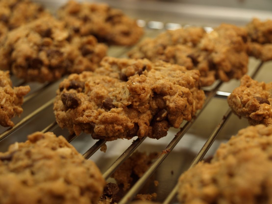 The chocolate chip cookie was invented by American chef Ruth Graves Wakefield in 1938.