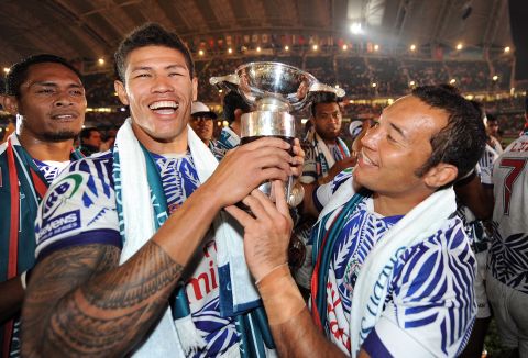 Tietjens takes over a Samoa team whose only world series title was in the 2009-10 season. Here Mikaele Pesamino (C) and Paul Chan Tung (R) celebrate with the trophy after beating New Zealand in the Hong Kong Sevens final. 